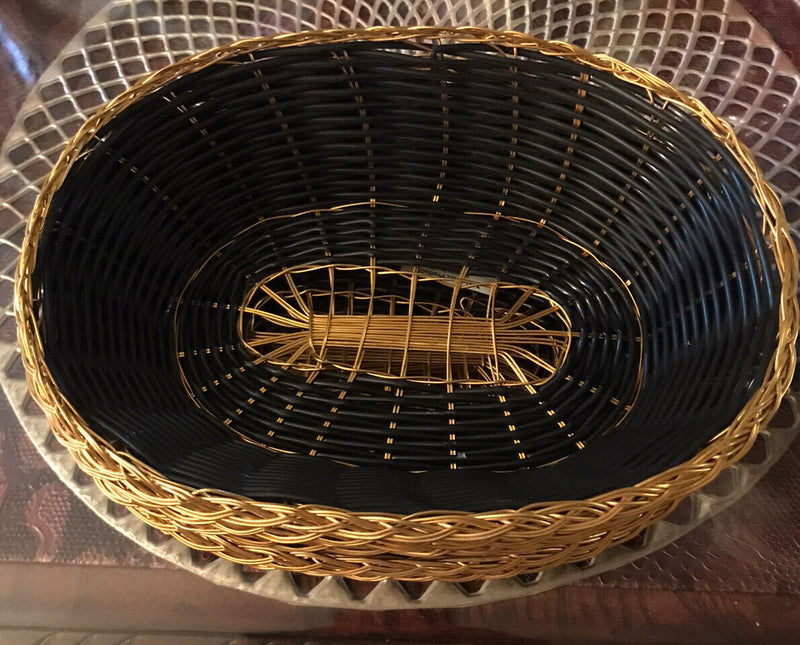 Dinner bread baskets 4-count black with gold trim